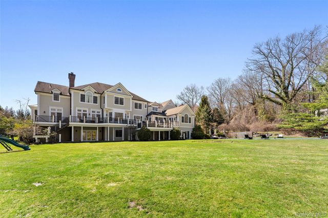 5 Rocky Hollow Drive, Larchmont, NY 10538