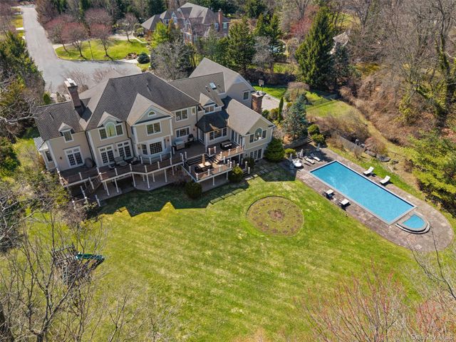 5 Rocky Hollow Drive, Larchmont, NY 10538