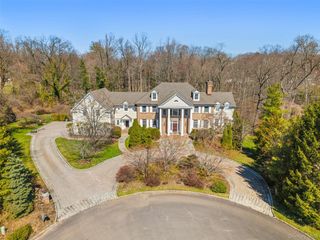 5 Rocky Hollow Drive, Larchmont, NY 10538