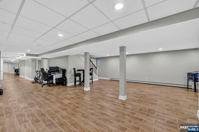 6 Park Lane, Jefferson Township, NJ 07438