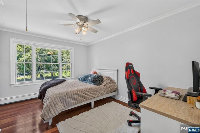 6 Park Lane, Jefferson Township, NJ 07438