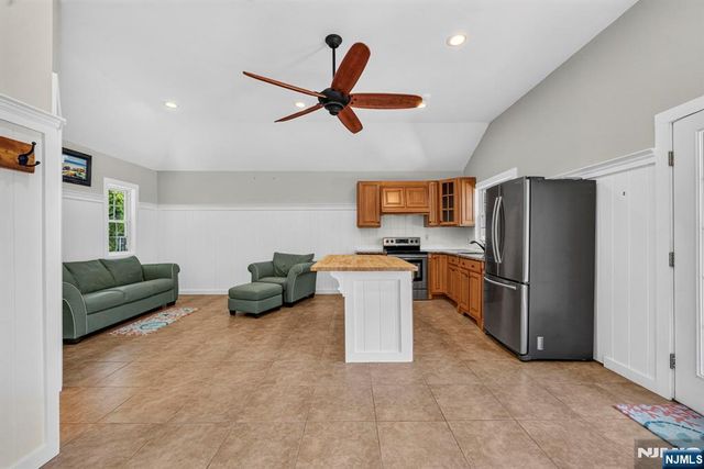 6 Park Lane, Jefferson Township, NJ 07438