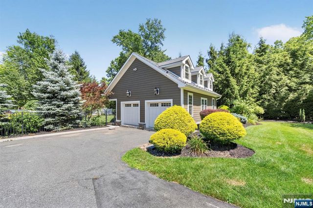 6 Park Lane, Jefferson Township, NJ 07438