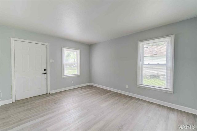 25 Vierling Drive, Calverton Park, MO 63135