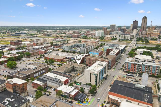 400 E Locust Street 213, Des Moines, IA 50309