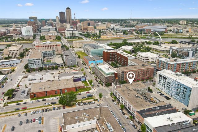 400 E Locust Street 213, Des Moines, IA 50309