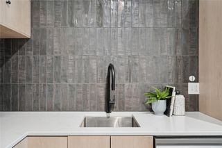 400 E Locust Street 213, Des Moines, IA 50309