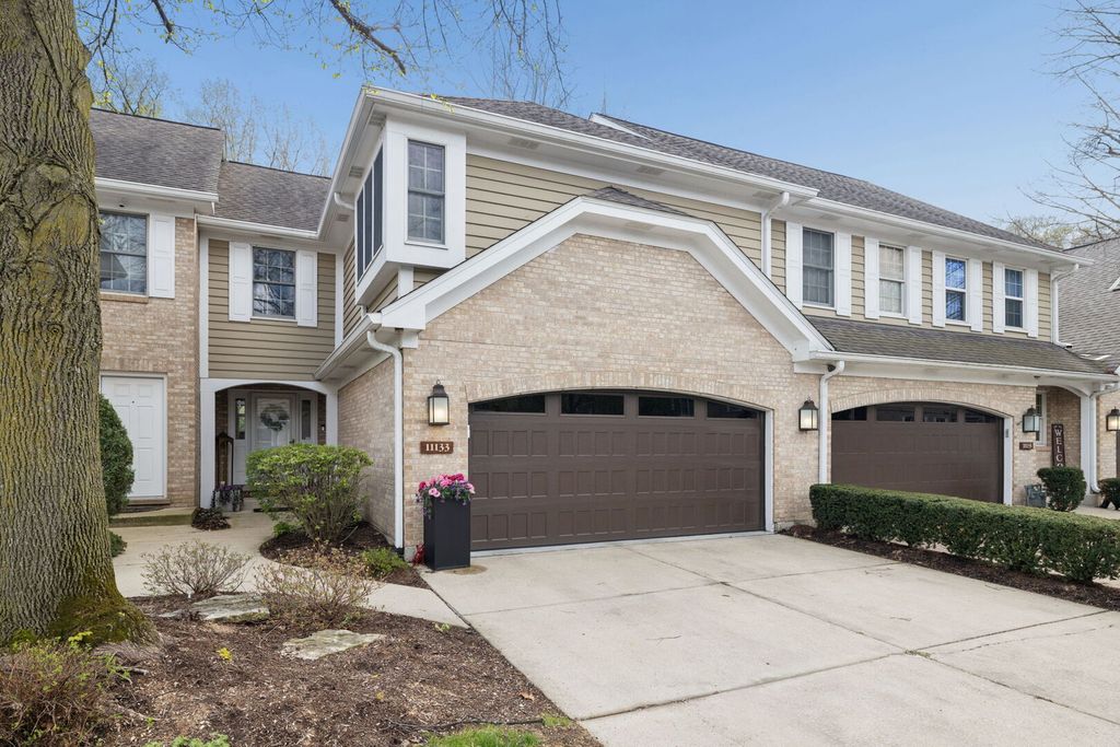 11133 Indian Woods Drive, Indian Head Park, IL 60525