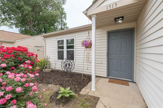 1313 Petrell DR, Virginia Beach, VA 23454