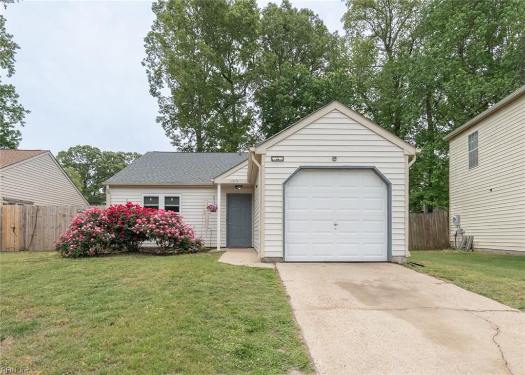 1313 Petrell DR, Virginia Beach, VA 23454