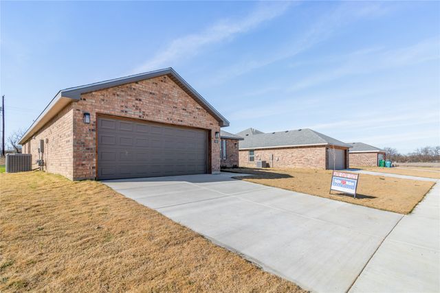 808 Bella Boulevard, Coleman, TX 76834