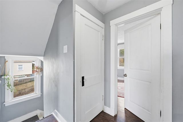1414 Brinton Rd, Braddock Hills, PA 15221