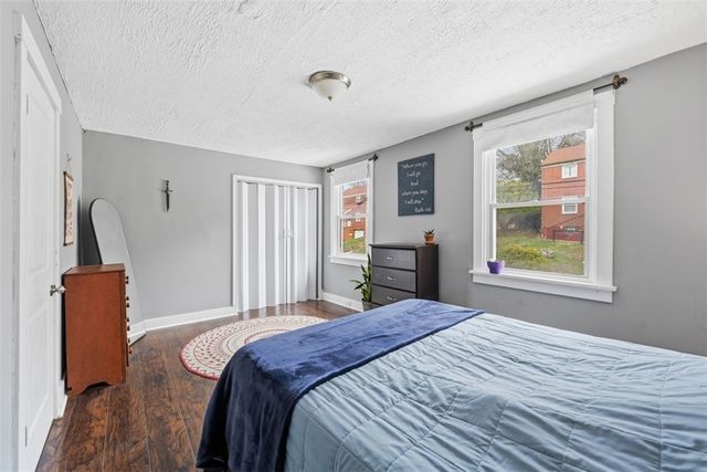 1414 Brinton Rd, Braddock Hills, PA 15221