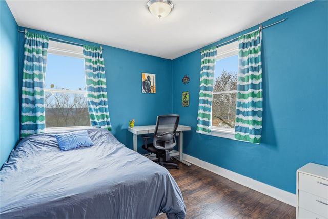 1414 Brinton Rd, Braddock Hills, PA 15221