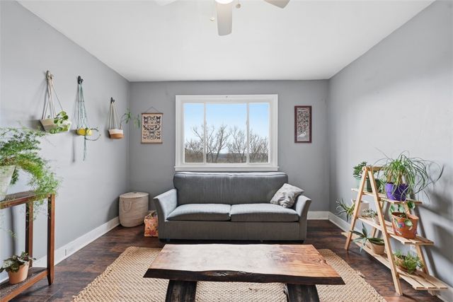 1414 Brinton Rd, Braddock Hills, PA 15221