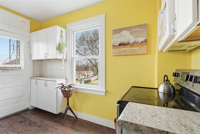 1414 Brinton Rd, Braddock Hills, PA 15221