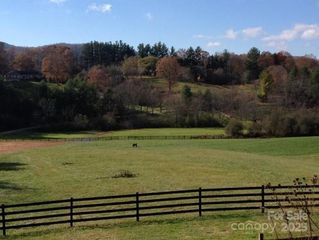80 Sharon Road, Fairview, NC 28730