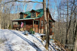 396 Sharons Bluff, Franklin, NC 28734