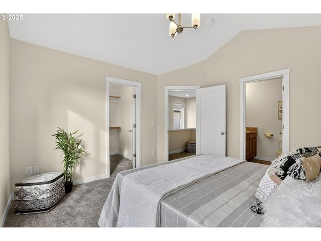 464 Ne 3RD Ave, Canby, OR 97013