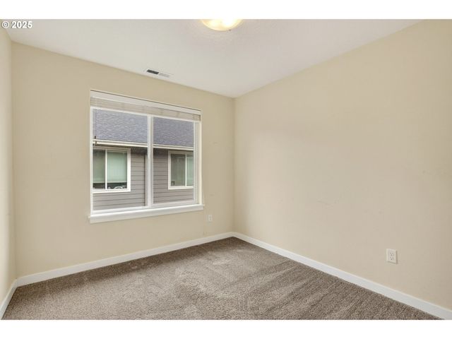 464 Ne 3RD Ave, Canby, OR 97013