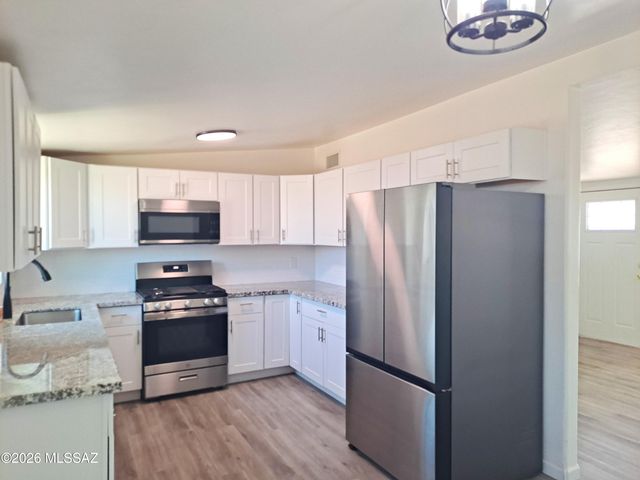 402 W Utah Street, Tucson, AZ 85706