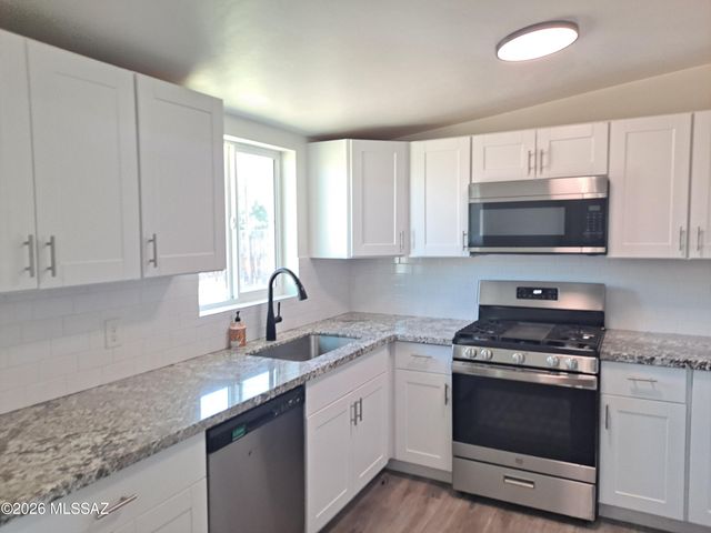 402 W Utah Street, Tucson, AZ 85706