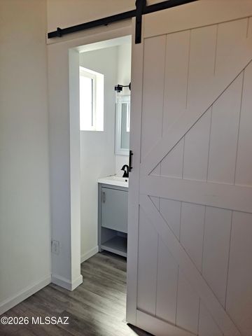 402 W Utah Street, Tucson, AZ 85706