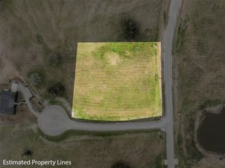 104 Turney Trace, Round Top, TX 78954