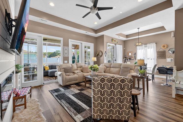 152 Northside Dr., Little River, SC 29566