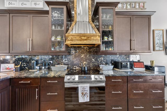 152 Northside Dr., Little River, SC 29566