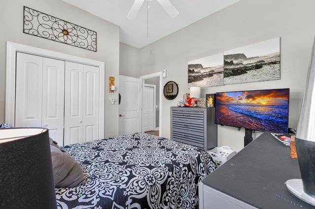152 Northside Dr., Little River, SC 29566