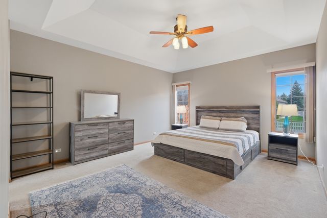 1007 Peregrine Way, Hampshire, IL 60140