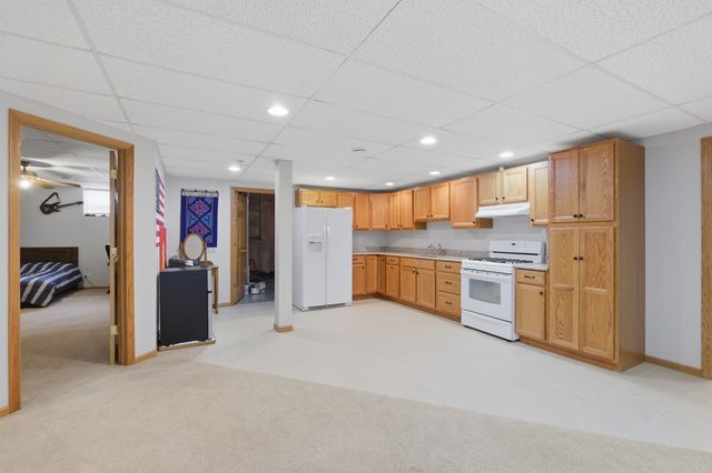 1007 Peregrine Way, Hampshire, IL 60140