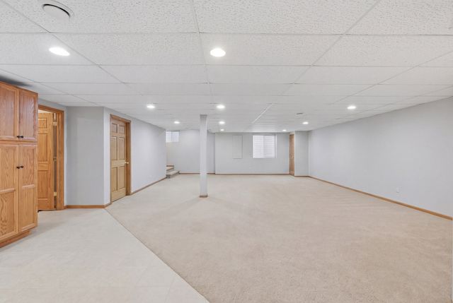 1007 Peregrine Way, Hampshire, IL 60140