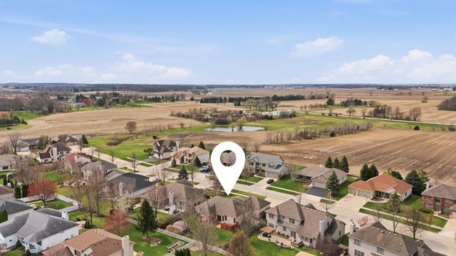 1007 Peregrine Way, Hampshire, IL 60140