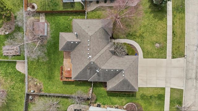 1007 Peregrine Way, Hampshire, IL 60140