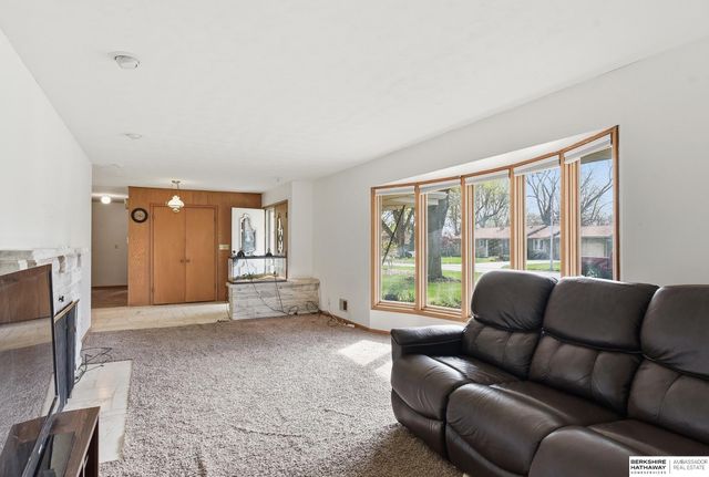 2117 S 113TH Street, Omaha, NE 68144