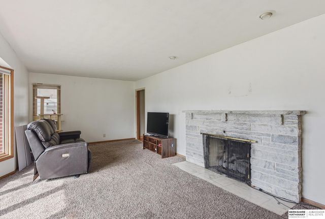 2117 S 113TH Street, Omaha, NE 68144