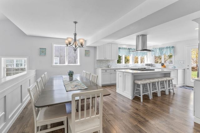 37 Uncle Henrys Rd, Mashpee, MA 02649