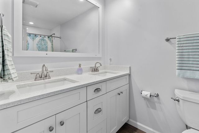 37 Uncle Henrys Rd, Mashpee, MA 02649