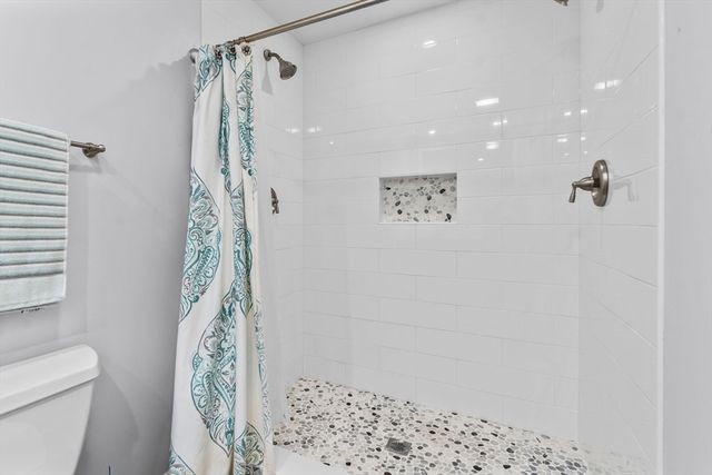 37 Uncle Henrys Rd, Mashpee, MA 02649