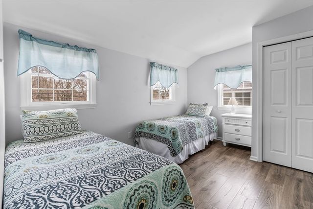 37 Uncle Henrys Rd, Mashpee, MA 02649