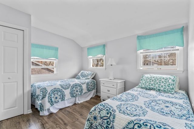 37 Uncle Henrys Rd, Mashpee, MA 02649