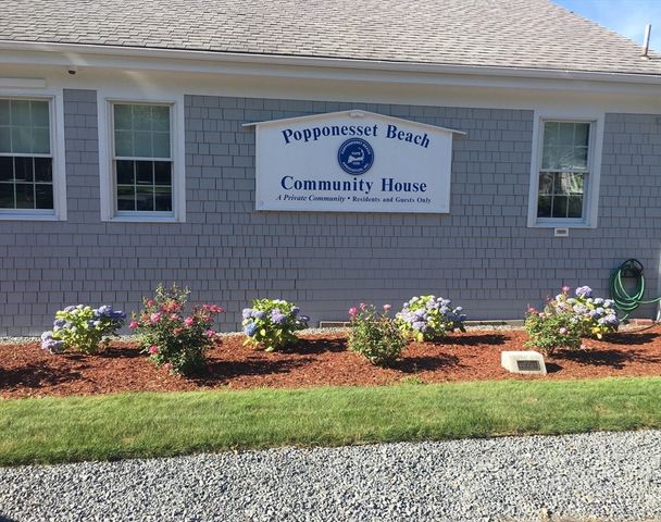 37 Uncle Henrys Rd, Mashpee, MA 02649