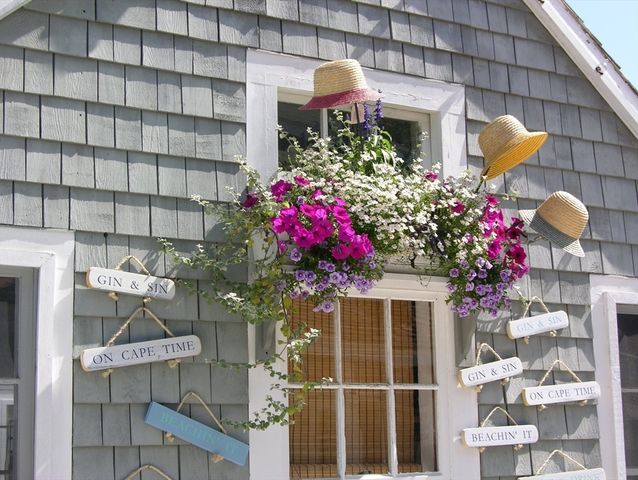 37 Uncle Henrys Rd, Mashpee, MA 02649