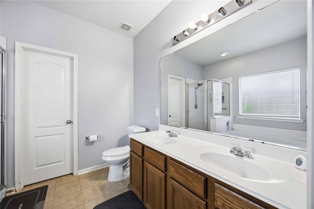10634 Kentington Oak Drive, Humble, TX 77396
