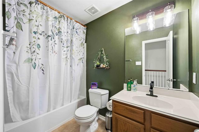 10634 Kentington Oak Drive, Humble, TX 77396