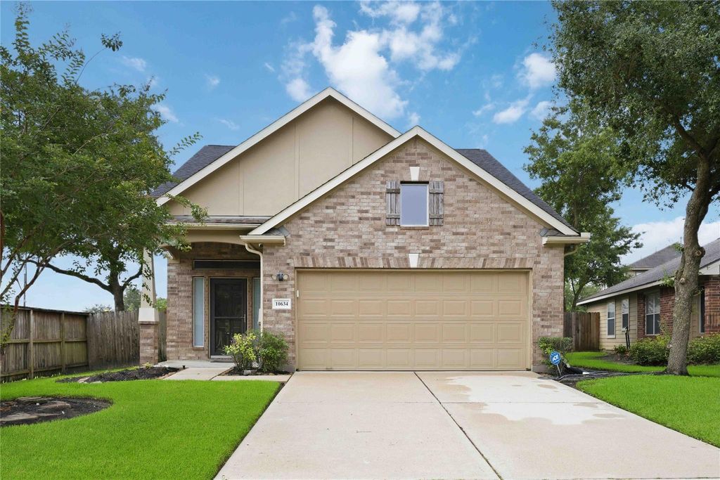 10634 Kentington Oak Drive, Humble, TX 77396