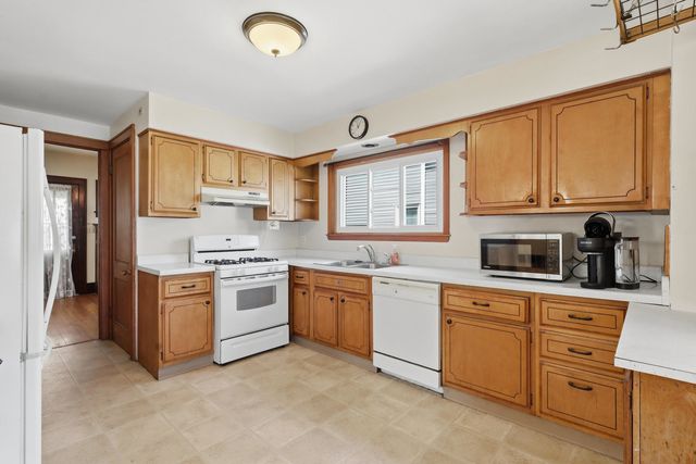 2036 13th Street, Moline, IL 61265