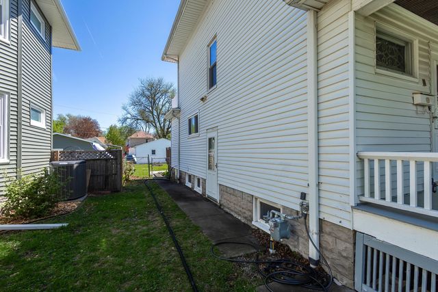 2036 13th Street, Moline, IL 61265